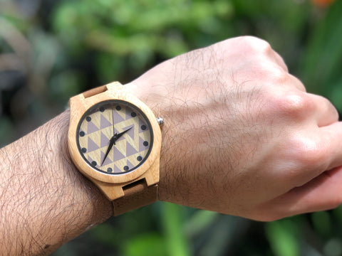 PRAGA // Reloj de Madera y Cuero