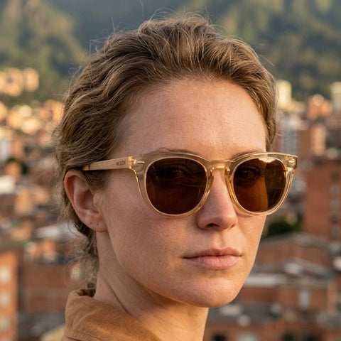 I WANT IT ALL - HONEY TRANSLUCENT // Gafas de Sol con Madera