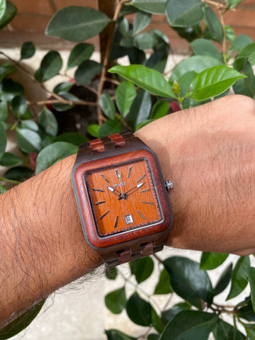 ZÚRICH // Reloj de Madera