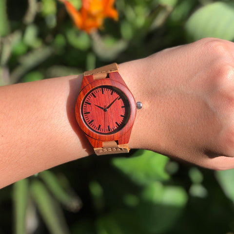 CURITIBA // Reloj de Madera y Cuero