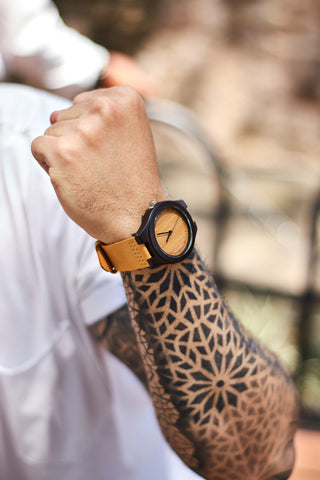 ESSEN // Reloj de Madera y Cuero