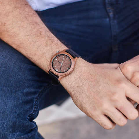 ATENAS // Reloj de Madera y Cuero