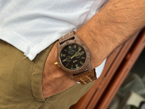 AVIGNON // Reloj de Madera